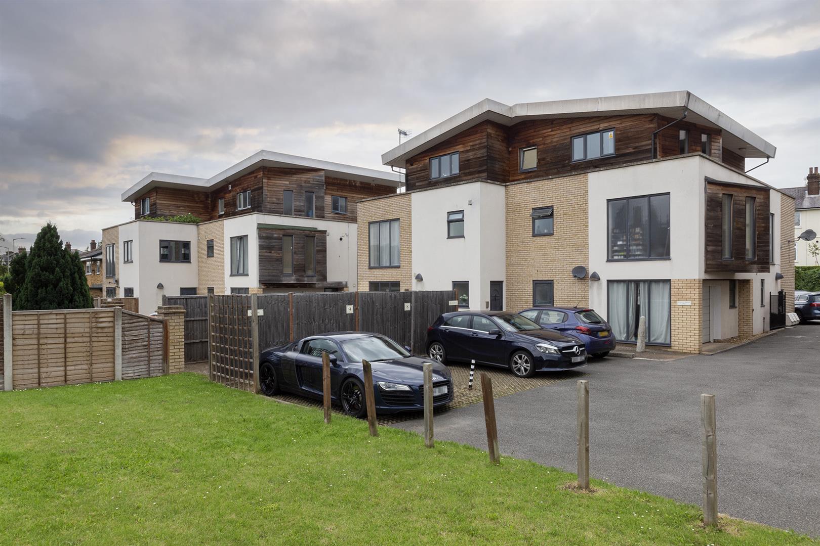 Wellington Court, St Albans Hill, Hemel Hempstead Squire Estates